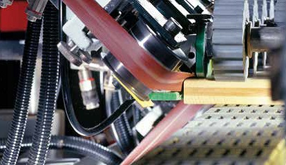 végtelenített csiszolószalag fára